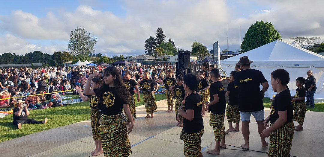 photo_gallery-cultural-stage-gala-pasifika-group